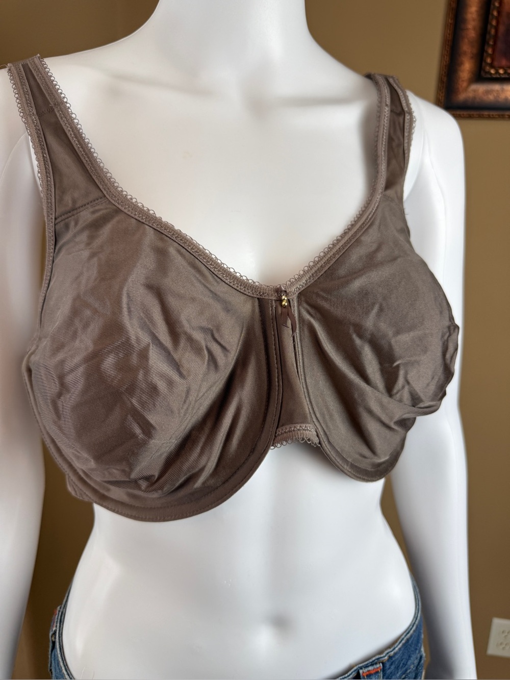 Wacoal Basic Beauty Underwire Bra - Brown Size 40DD